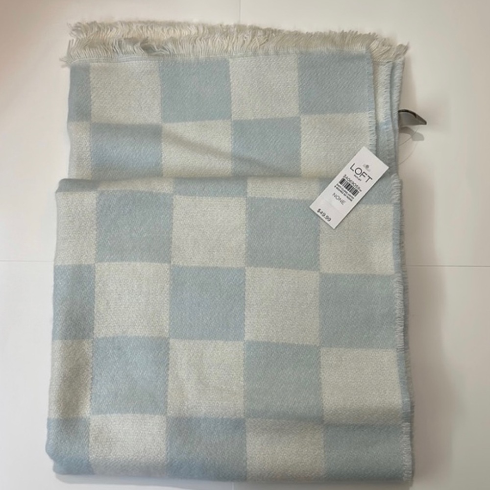NWT! LOFT Blanket Scarf - Plaid Light Blue/Off-White - 24.5”x72”